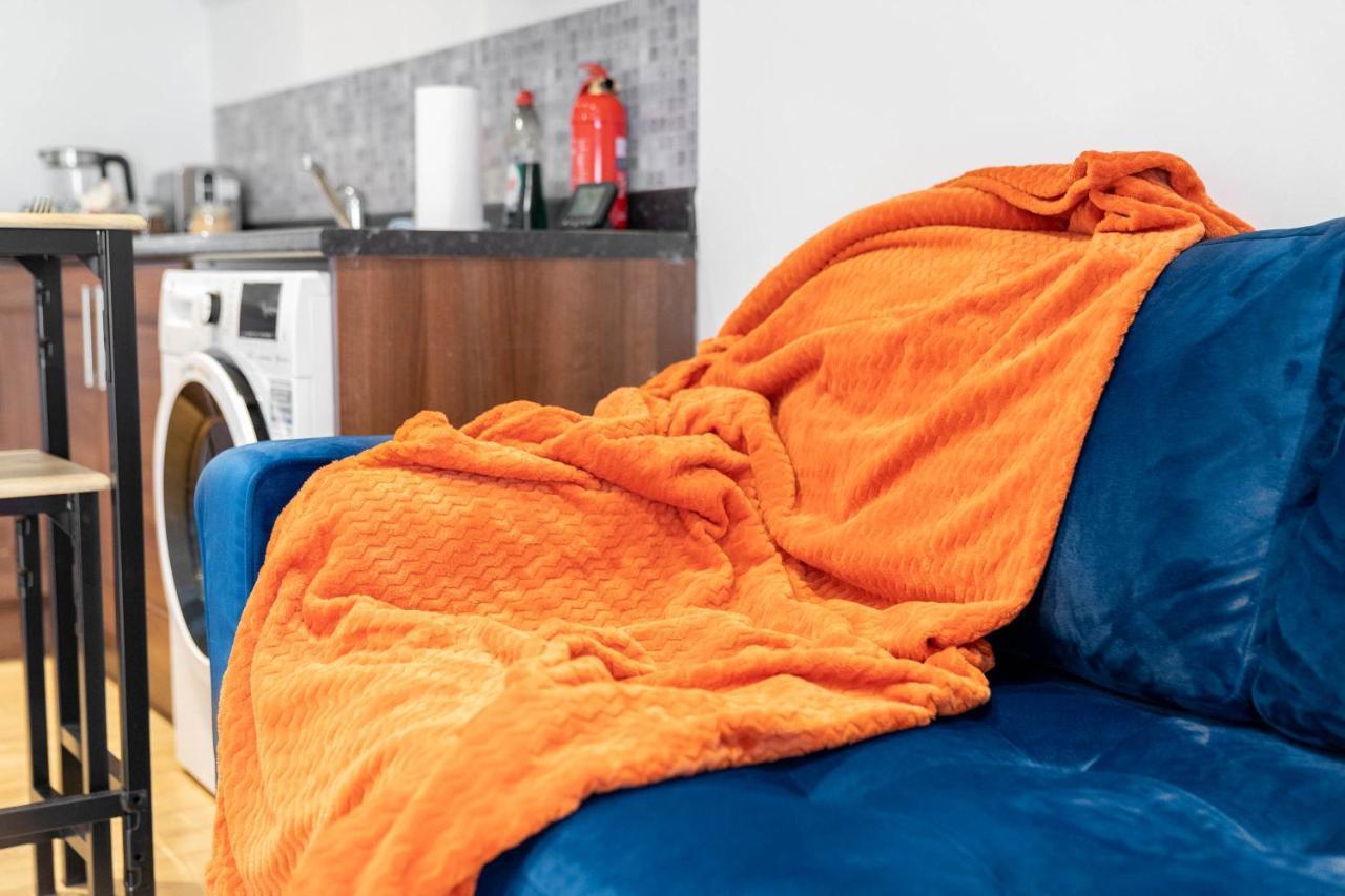 2 Bedroom Loft And Spacious Apt- One Choice Stays- Jq Birmingham Exteriör bild